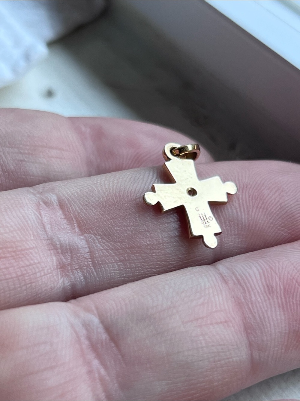 James Avery 18k gold & diamond retired cross pendant - Picture 3 of 8